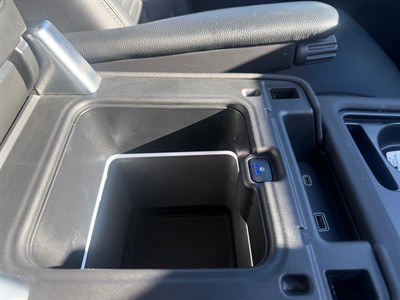 2021 Land Rover Discovery - Thumbnail