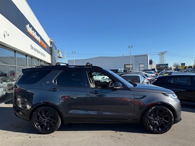 2021 Land Rover Discovery - Thumbnail