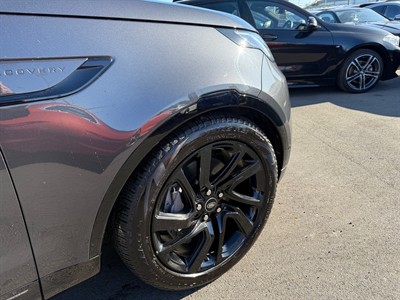 2021 Land Rover Discovery - Thumbnail