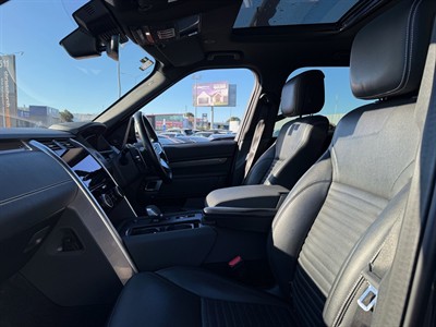 2021 Land Rover Discovery - Thumbnail