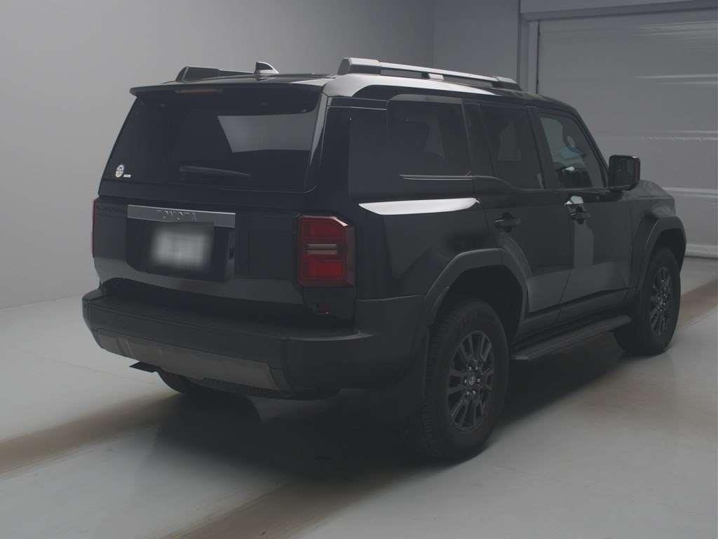 2024 Toyota Land Cruiser Prado