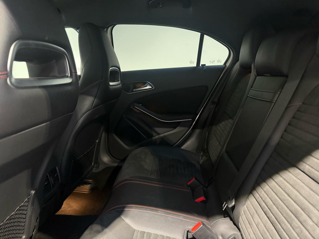 2015 Mercedes-Benz A 180