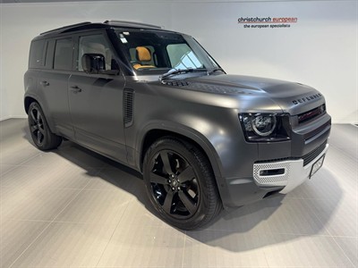 2023 Land Rover Defender - Thumbnail