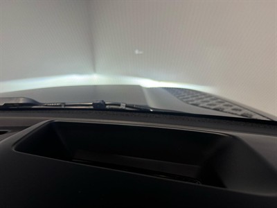 2023 Land Rover Defender - Thumbnail
