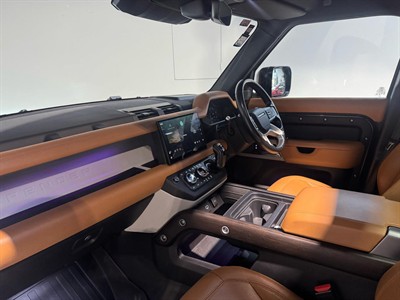 2023 Land Rover Defender - Thumbnail