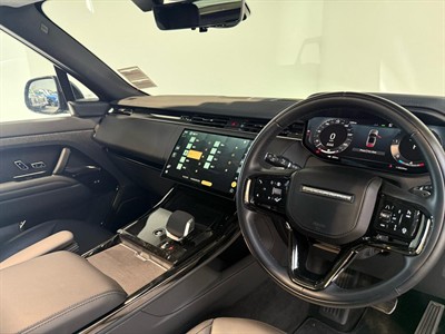 2024 Land Rover Range Rover Sport - Thumbnail