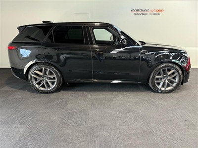 2024 Land Rover Range Rover Sport - Thumbnail
