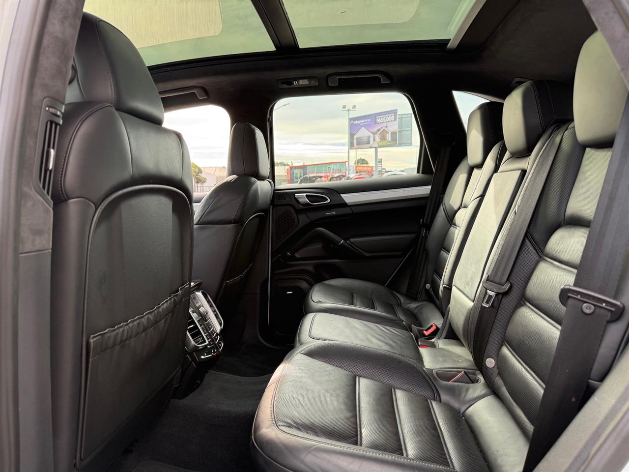 2015 Porsche Cayenne