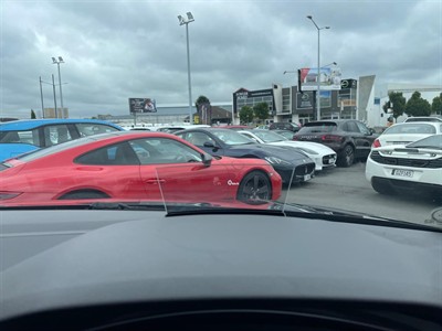 2018 Volkswagen Tiguan - Thumbnail