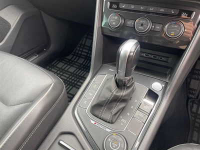 2018 Volkswagen Tiguan - Thumbnail