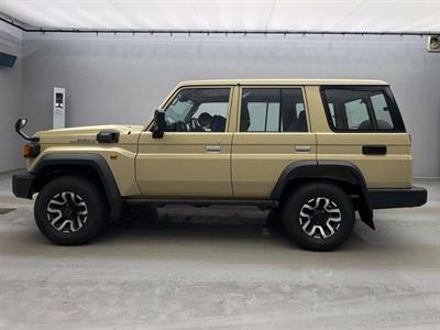2025 Toyota Land Cruiser - Thumbnail