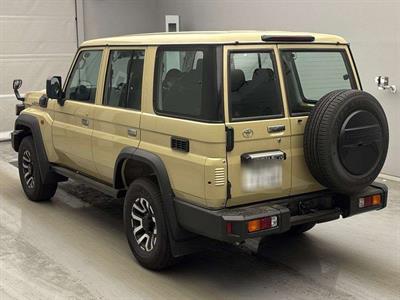 2025 Toyota Land Cruiser - Thumbnail