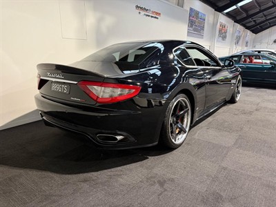 2009 Maserati GranTurismo - Thumbnail