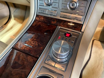 2011 Jaguar XF - Thumbnail