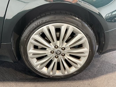 2011 Jaguar XF - Thumbnail