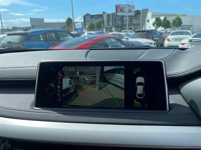 2017 BMW X6 - Thumbnail