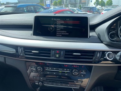 2017 BMW X6 - Thumbnail