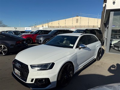 2018 Audi RS4 - Thumbnail