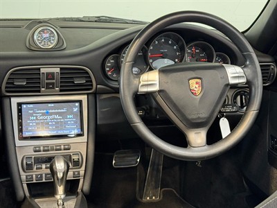 2005 Porsche 911 - Thumbnail