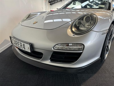 2005 Porsche 911 - Thumbnail