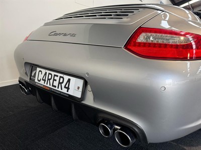 2005 Porsche 911 - Thumbnail