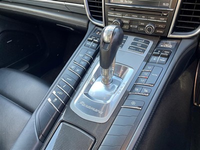 2014 Porsche Panamera - Thumbnail