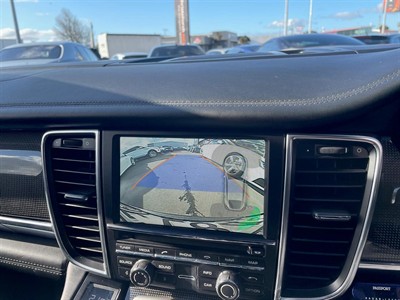 2014 Porsche Panamera - Thumbnail