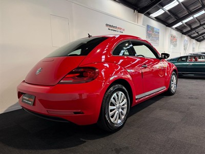 2017 Volkswagen Beetle - Thumbnail