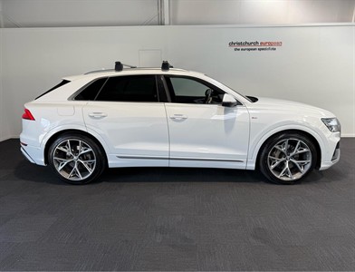 2019 Audi Q8 - Thumbnail