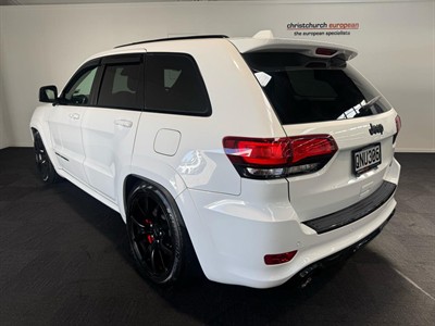 2016 Jeep Grand Cherokee - Thumbnail