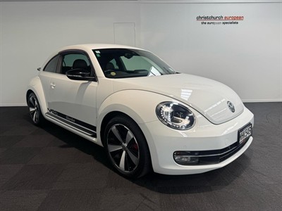 2014 Volkswagen Beetle - Thumbnail