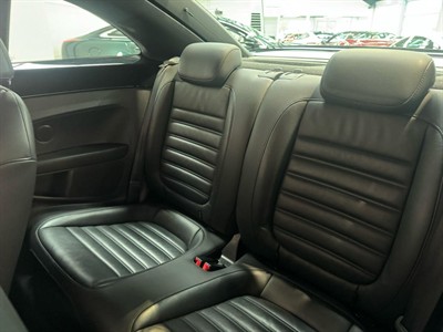 2014 Volkswagen Beetle - Thumbnail