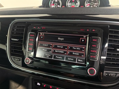 2014 Volkswagen Beetle - Thumbnail