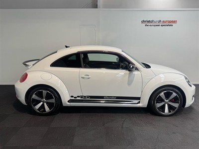 2014 Volkswagen Beetle - Thumbnail