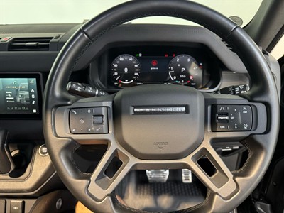 2023 Land Rover Defender - Thumbnail