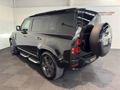 2023 Land Rover Defender - Thumbnail