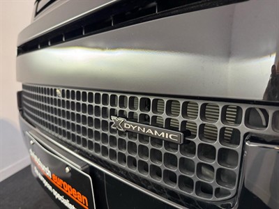 2023 Land Rover Defender - Thumbnail