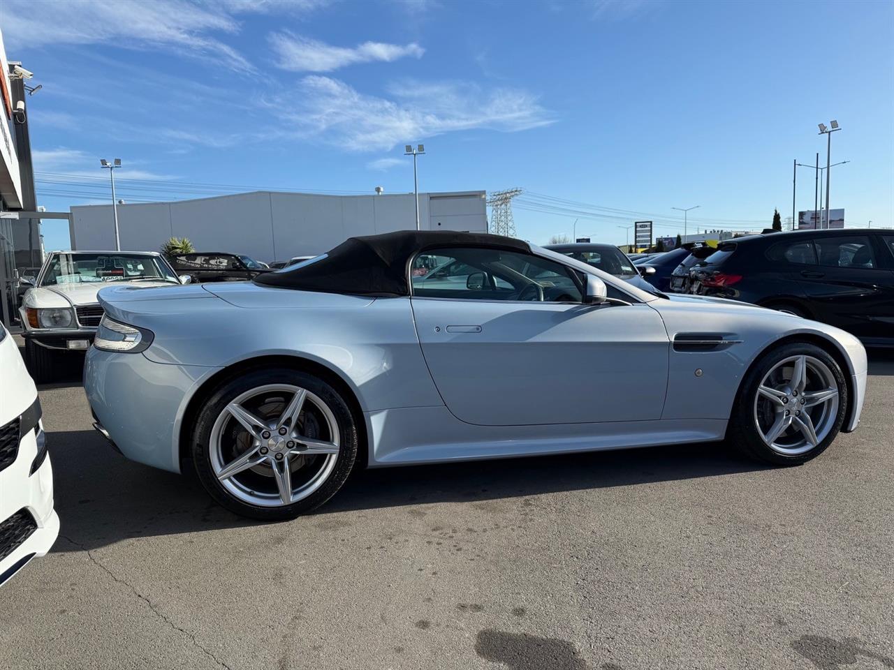 2016 Aston Martin Vantage