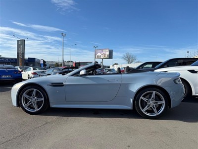 2016 Aston Martin Vantage - Thumbnail