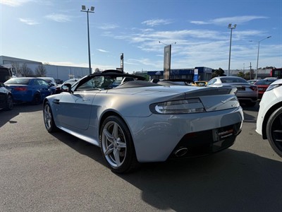 2016 Aston Martin Vantage - Thumbnail