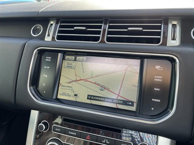 2015 Land Rover Range Rover - Thumbnail