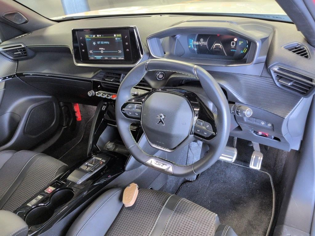 2023 Peugeot e-2008