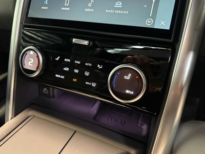 2023 Land Rover Discovery - Thumbnail