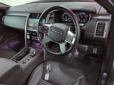 2023 Land Rover Discovery - Thumbnail