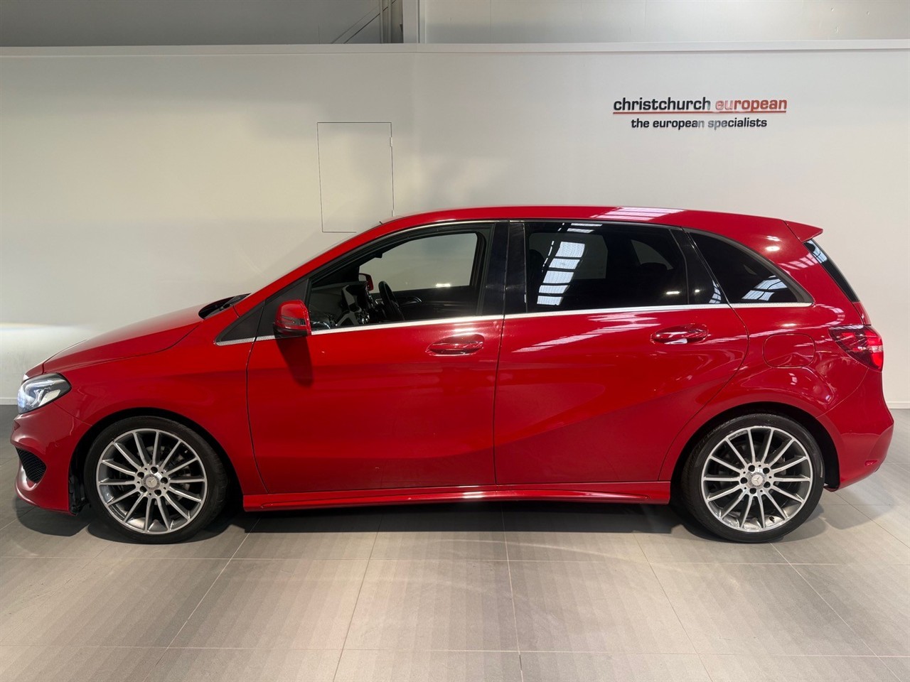 2016 Mercedes-Benz B 180