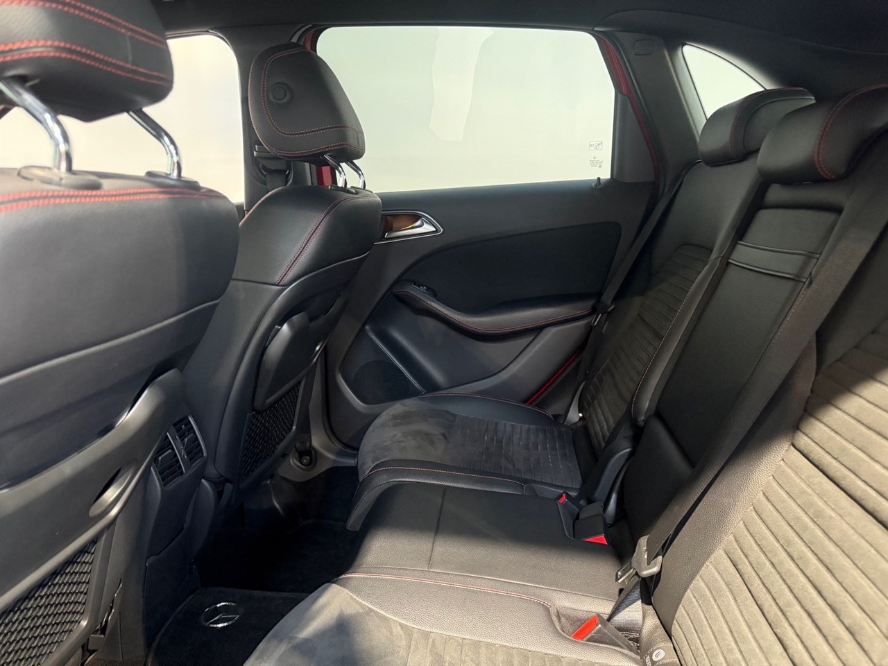 2016 Mercedes-Benz B 180
