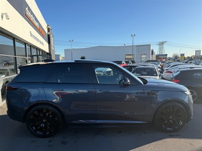 2023 Land Rover Range Rover - Thumbnail