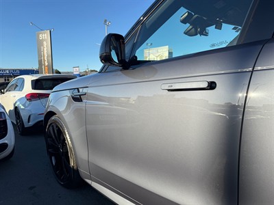 2023 Land Rover Range Rover - Thumbnail