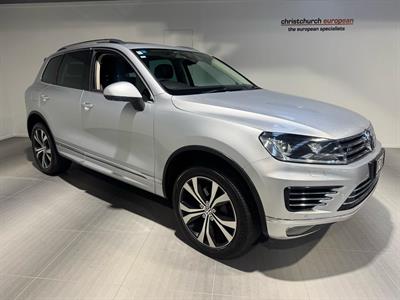 2017 Volkswagen Touareg - Thumbnail