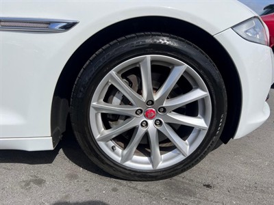 2014 Jaguar XJ - Thumbnail